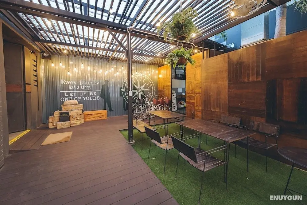 WesTory - Hostel - Öne Çıkan Resim