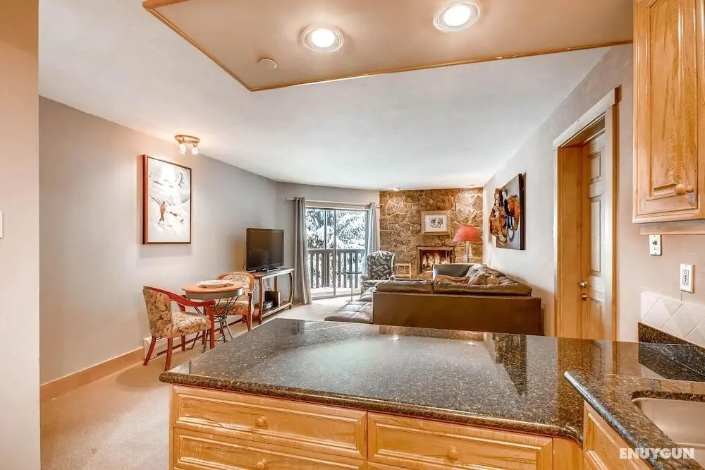 Westwind 208l 1BD 1BA Gold Condo - Öne Çıkan Resim