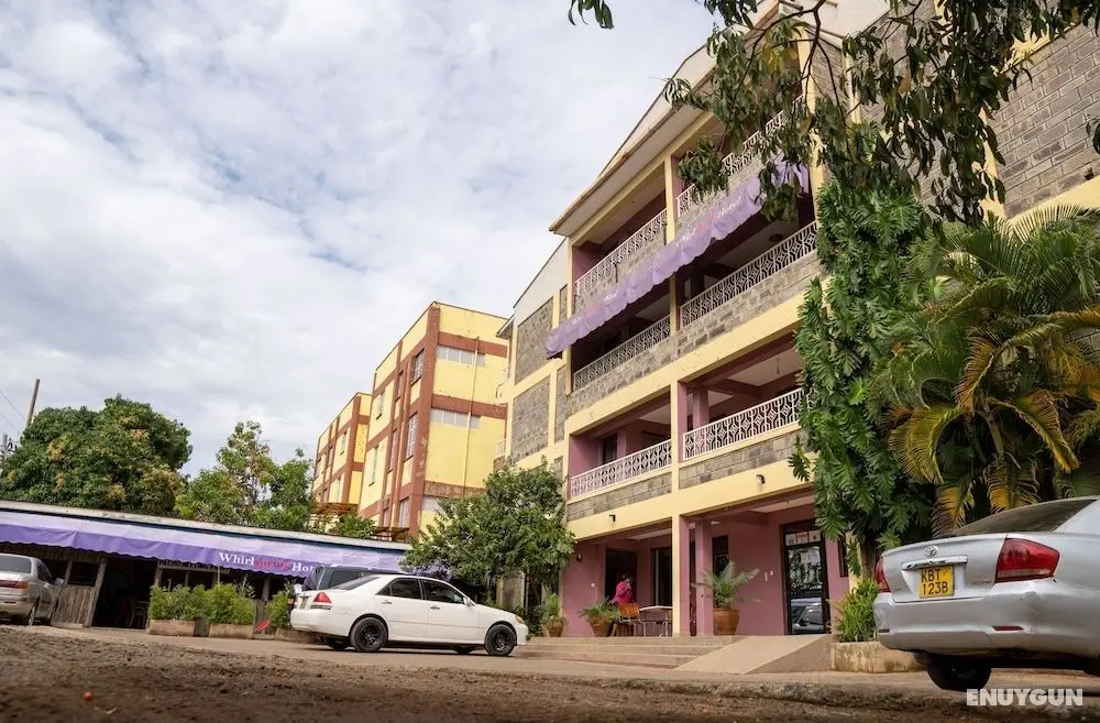 Whirl Spring Hotel - Dış Mekan