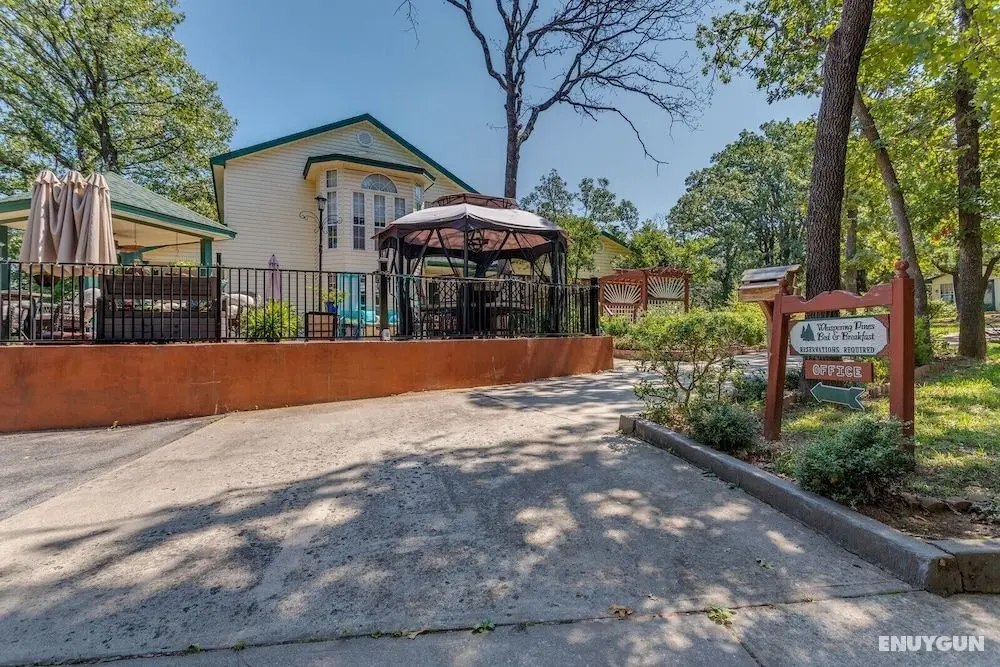 The Whispering Pines Inn Bed & Breakfast - Öne Çıkan Resim