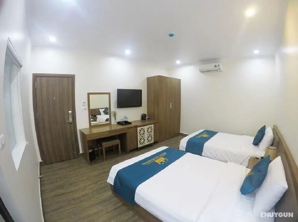 White Crown Hotel - Öne Çıkan Resim