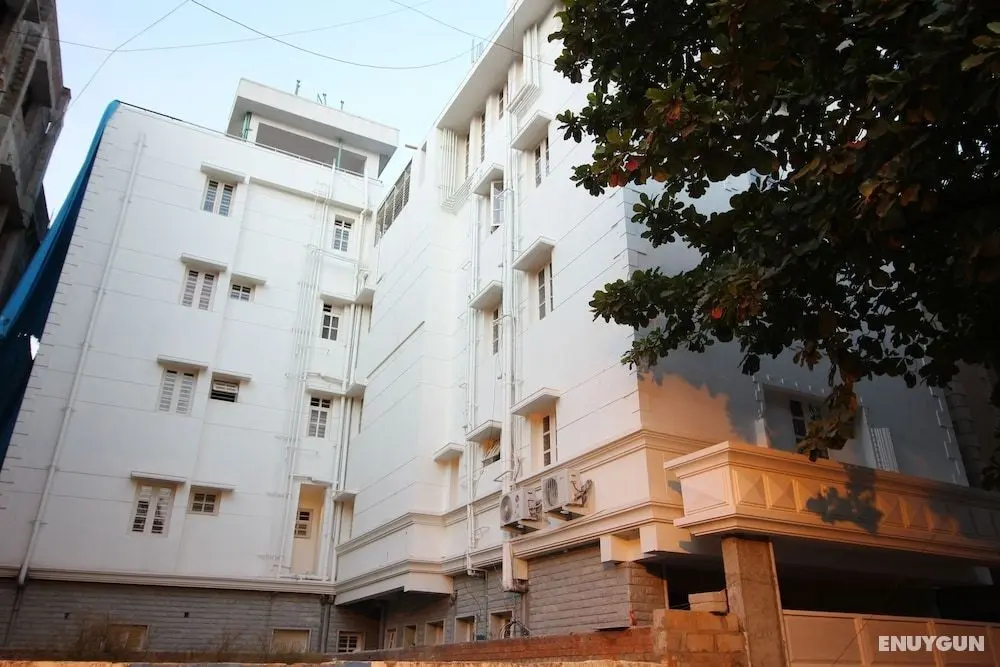 White Feather Hotel - Dış Mekan