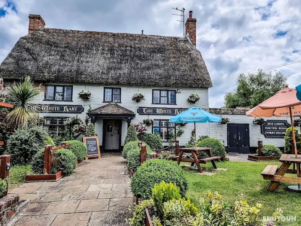 The White Hart - Öne Çıkan Resim
