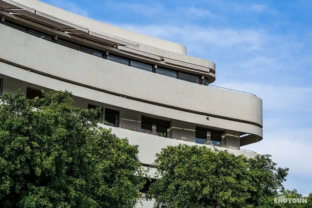 The White House Hotel at Dizengoff Square - Dış Mekan