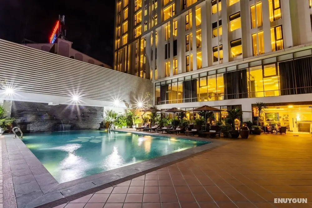 White Lotus Hue Hotel - Havuz