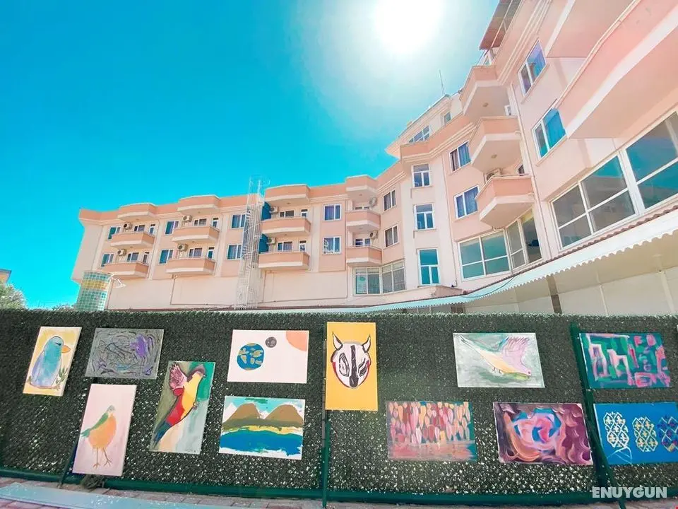 White Night Suite ve Apart Hotel - Genel