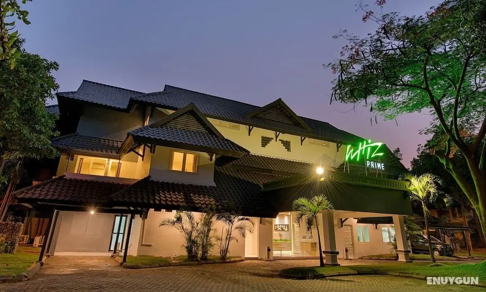 Whiz Prime Hotel Darmo Harapan Surabaya - CHSE Certified - Öne Çıkan Resim