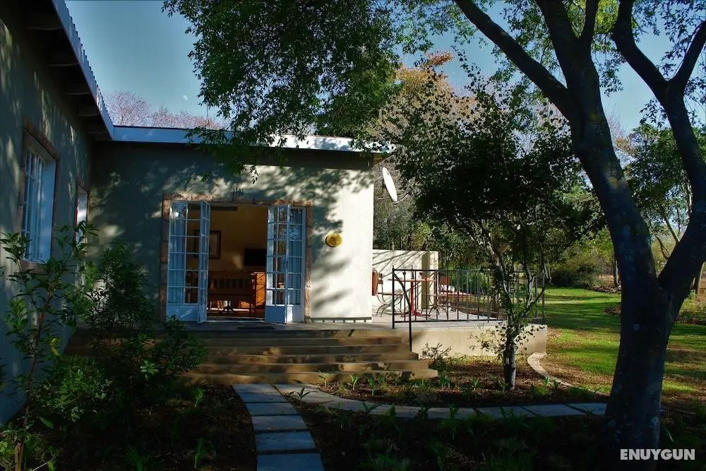 Wild Olive Cottage for 2 People in Wonderful Garden - Dış Mekan