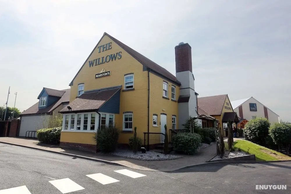 Willows, Blackburn by Marston's Inn - Öne Çıkan Resim