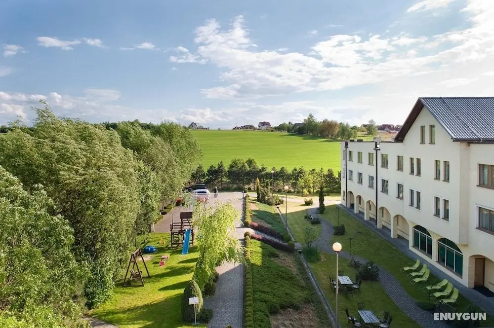 Witek Hotel & Conference Centre - Dış Mekanlar