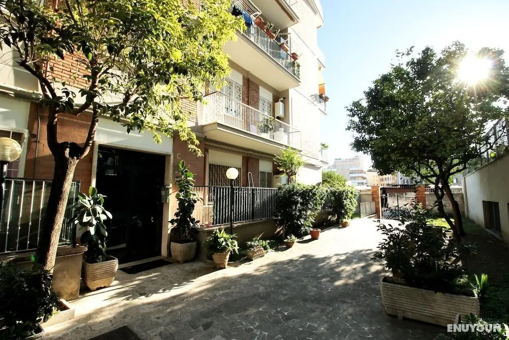 Wonder Apt with Garage - Dış Mekan