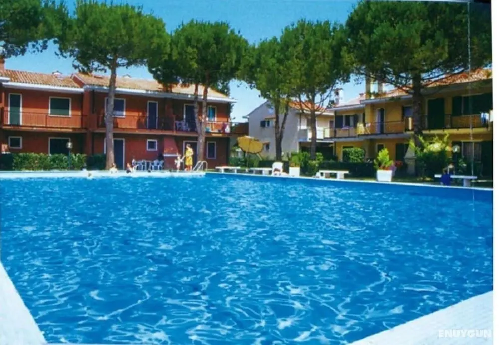 Wonderful Village - Big Duplex With Private Garden and Parking - Öne Çıkan Resim