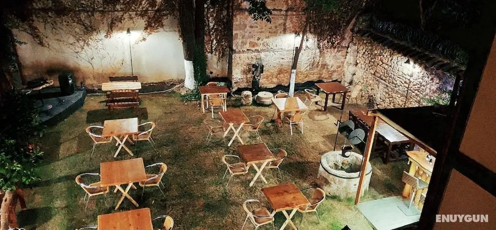 Wood House - Öne Çıkan Resim