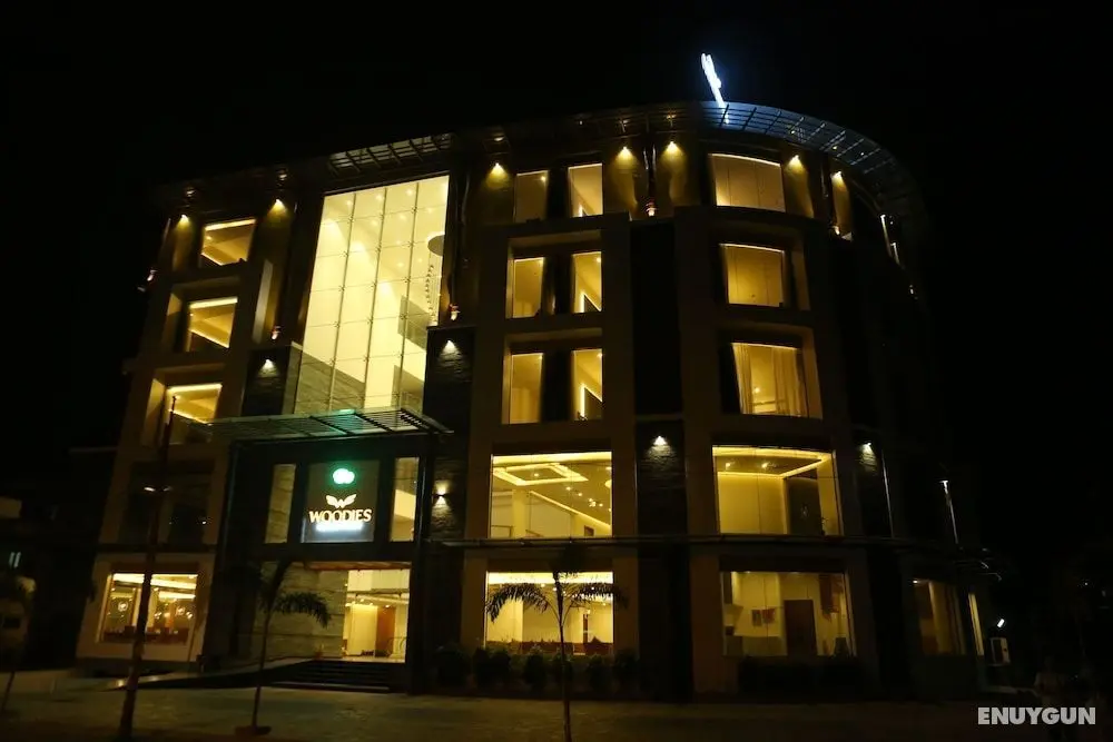 Woodies Bleisure Hotel - Dış Mekan