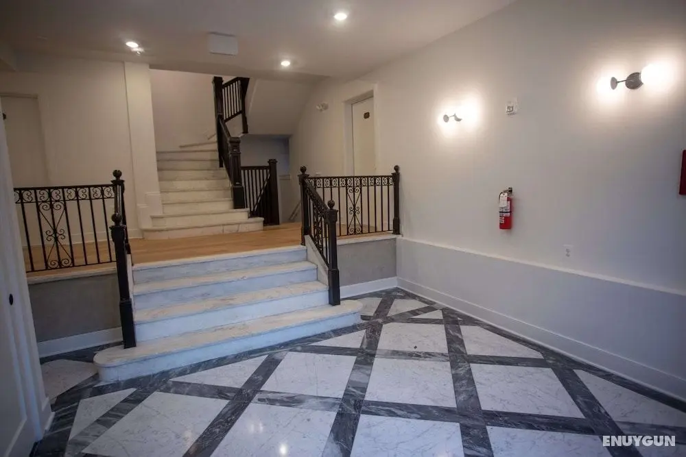 Woodley Suites & Residences - Lobi