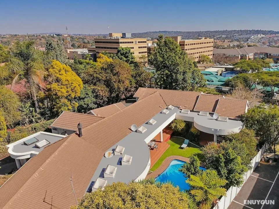 Woodmead Guest Lodge - Dış Mekan