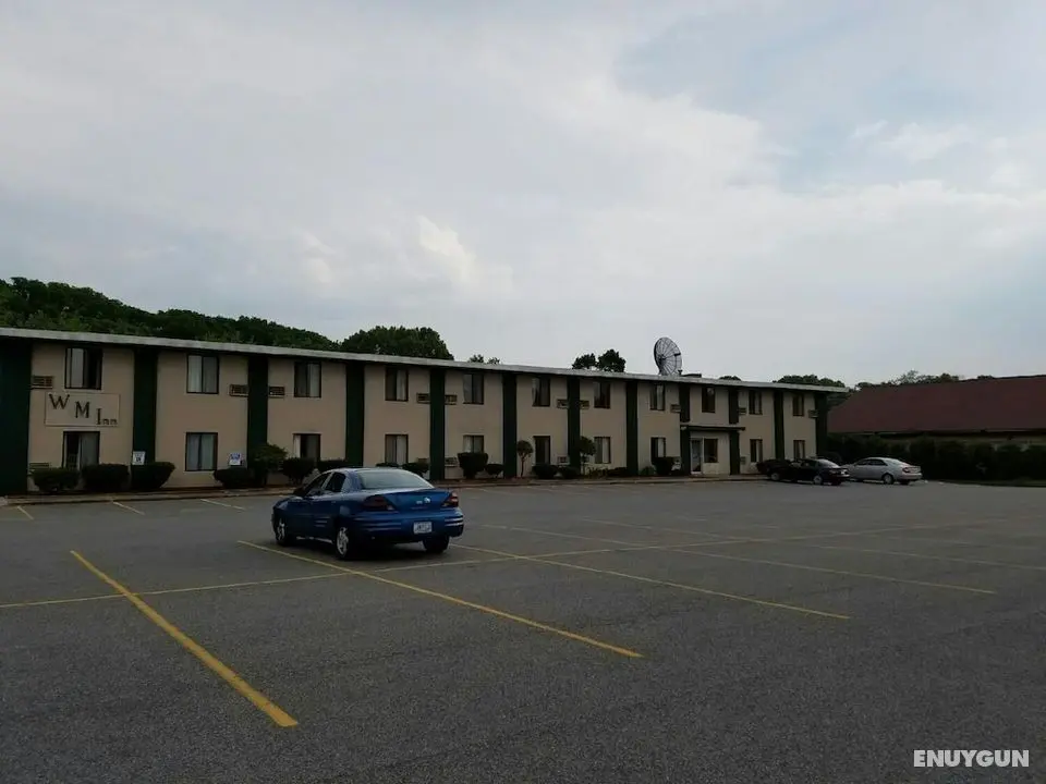 Woonsocket Motor Inn - Otopark