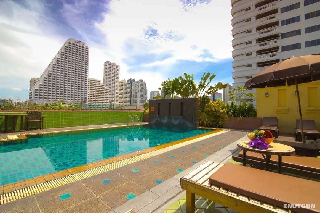 Woraburi Sukhumvit Hotel & Resort - Havuz