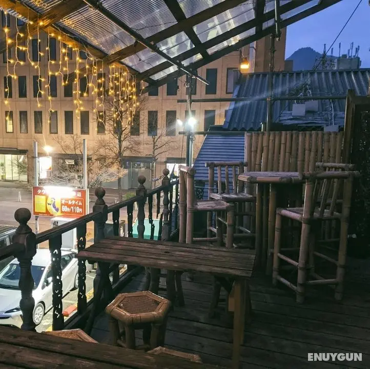 WORLDTRECK DINER & GUESTHOUSE - Pise - Yerinde Yemek