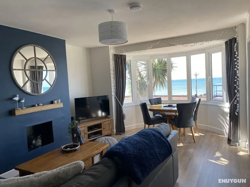Worthing Beach 180 - 2 bed Seafront With Parking - Öne Çıkan Resim