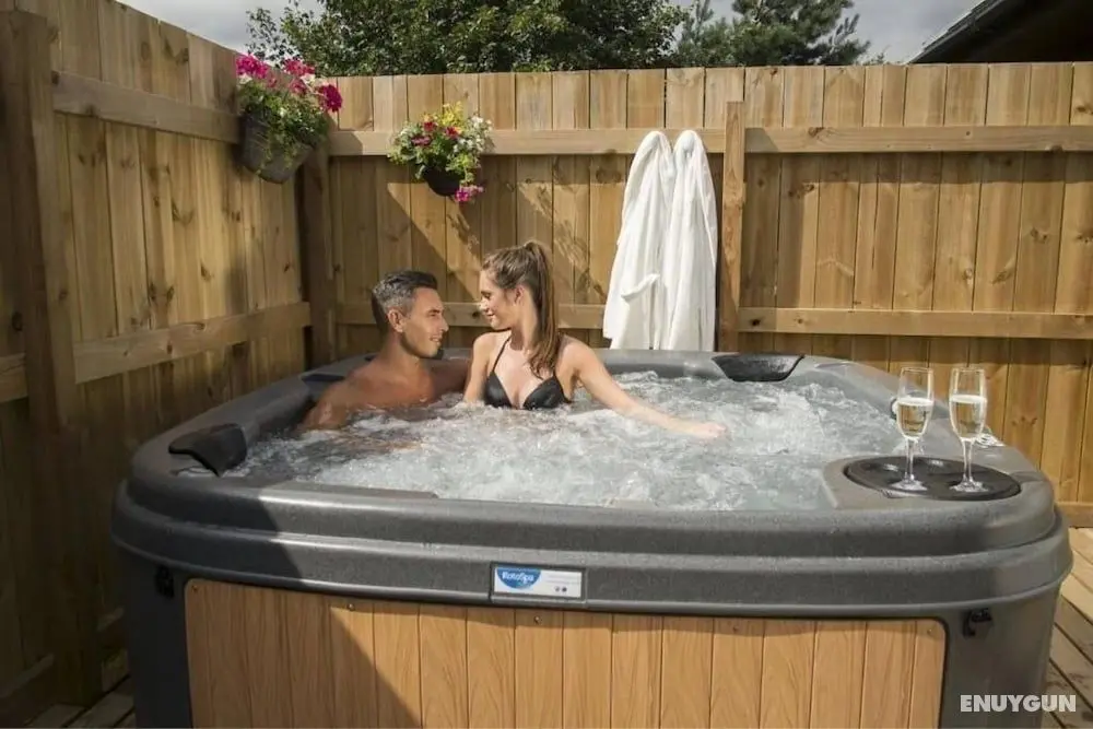 Wren 21 Hot Tub - Havuz