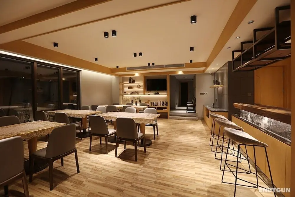 X-Times Lakeside Hotel - Öne Çıkan Resim