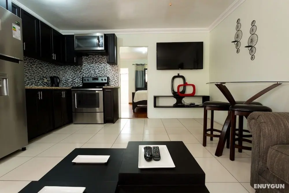 The Y Guest Apartment - Öne Çıkan Resim