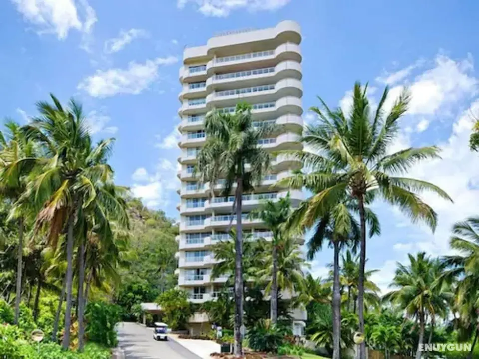 Yacht Harbour Tower 5 - Öne Çıkan Resim