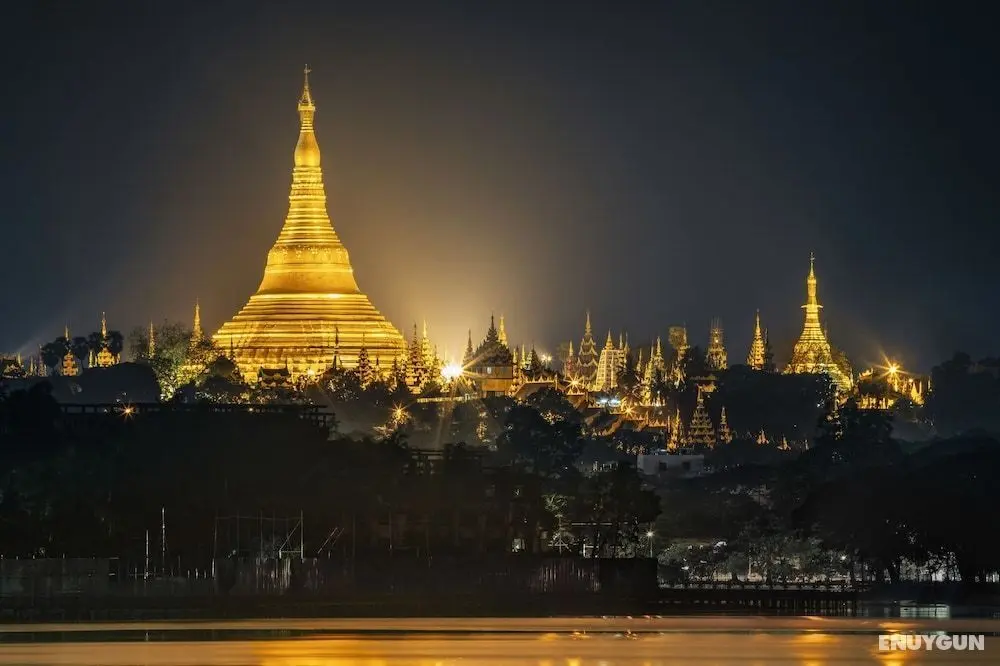 Yangon Excelsior Hotel - Dış Mekan