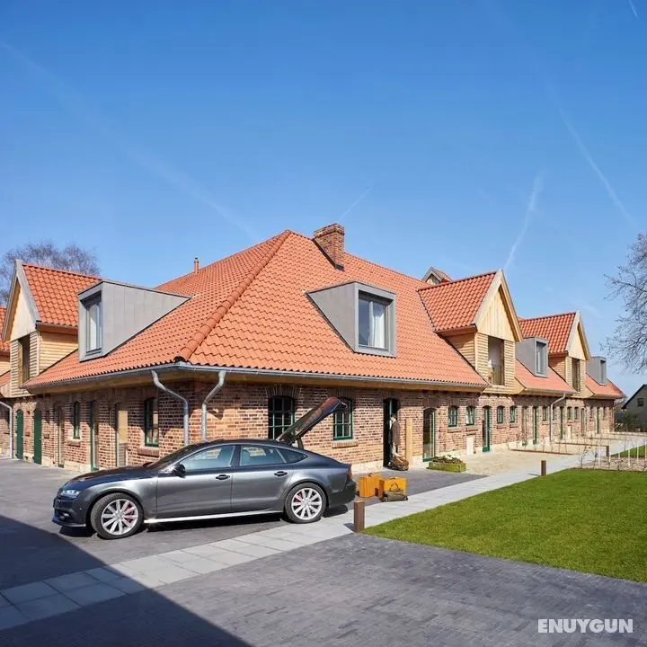 Yard Boarding Hotel - Öne Çıkan Resim