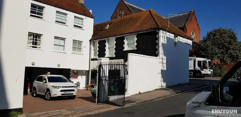 The Yard Brighton - Öne Çıkan Resim