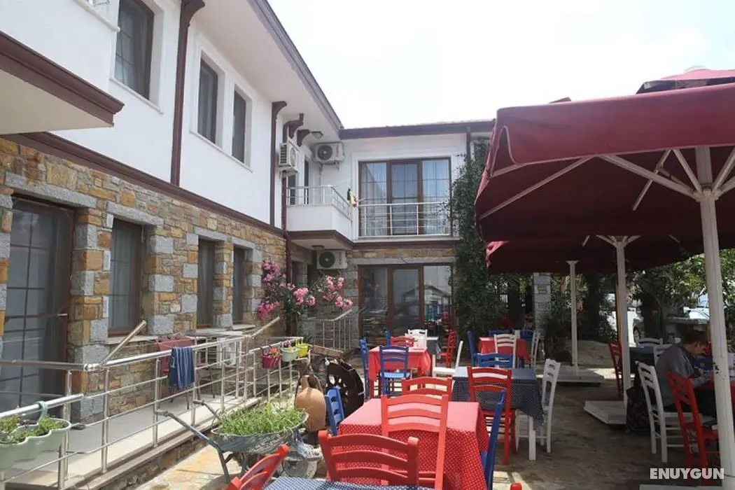 Yeni Bademli Konuk Evi - Dış Mekan