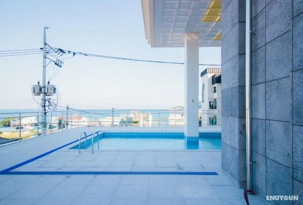 Yeonhawri330 Pool Villa & Hotel - Havuz