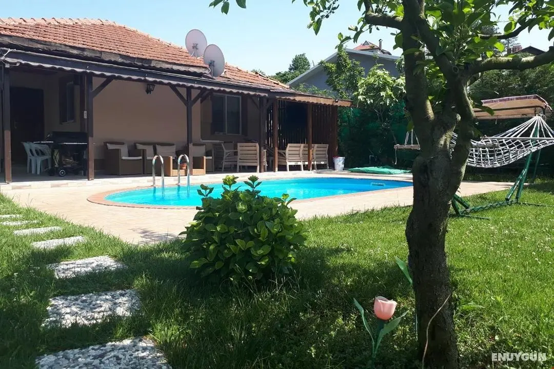 Yıldız Family Village House Sapanca - Açık Havuz