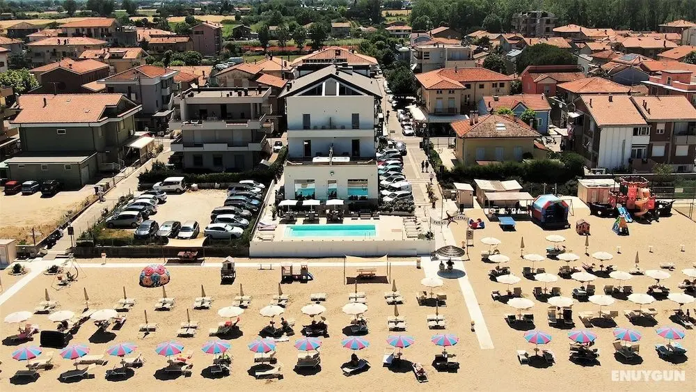 You & Me Beach Hotel - Bina Özellikleri