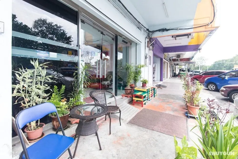 ZEN Rooms Colour Hotel - Öne Çıkan Resim