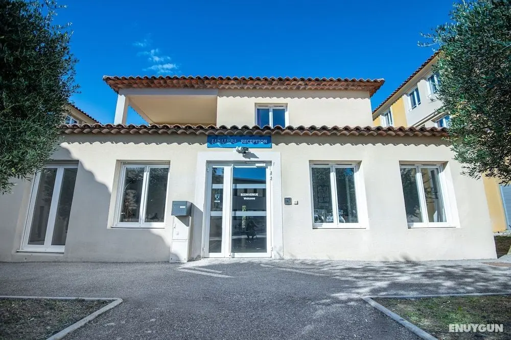 Zenitude Hôtel - Résidences - Le Tholonet - Lobi