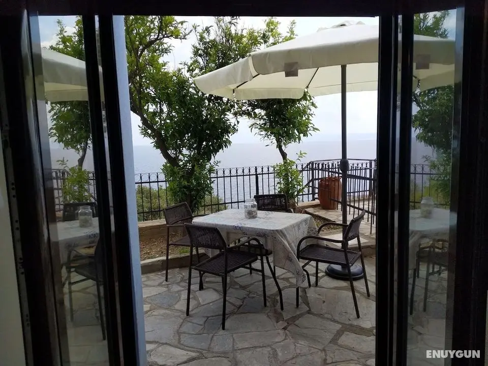 Zennova Sea & Mount Athos View 2 - Öne Çıkan Resim