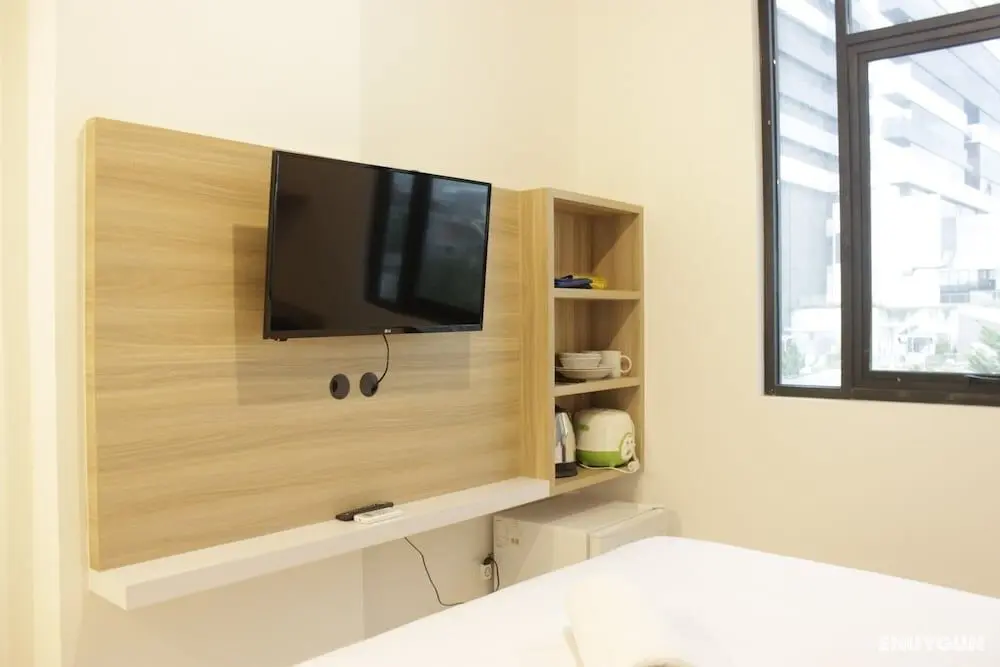 Zest Studio Semi Apartment at The Lodge Paskal near BINUS University - Oda