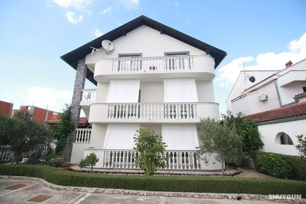Zora - Garden Terrace and Grill - A1 - Dış Mekan