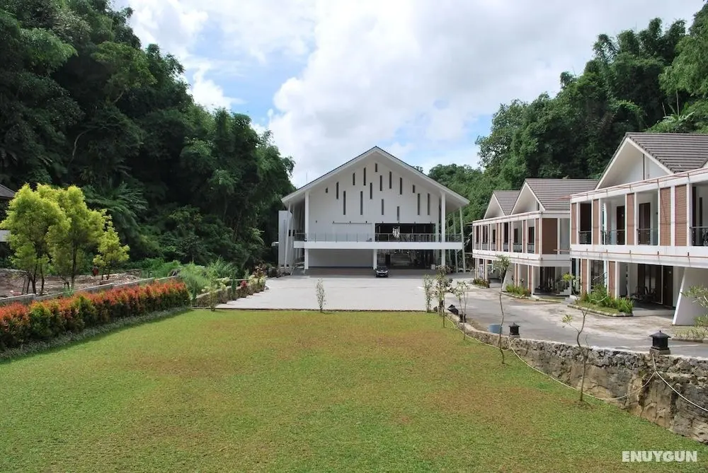 Zuri Resort Cipanas - CHSE Certified - Dış Mekan