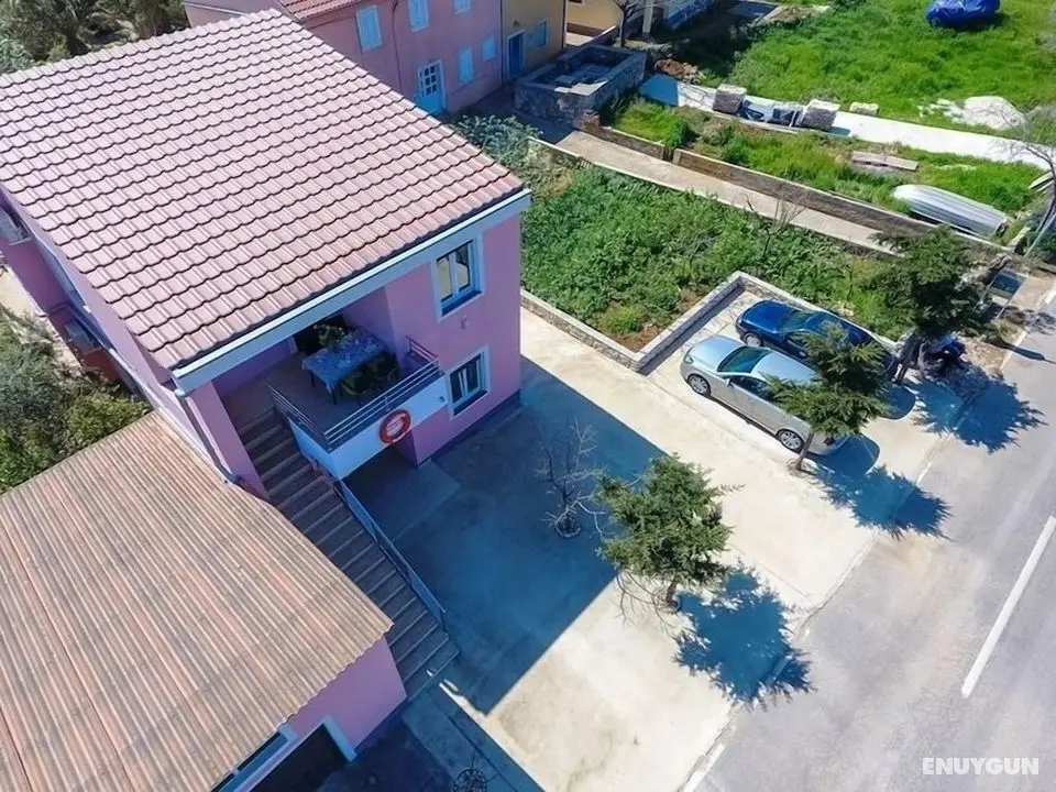 Zvone1 - at the Water Front - A5 - Dış Mekan