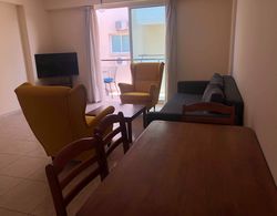 1 Bedroom Apartment near Beach Oda Düzeni