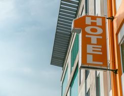 1 Hotel Mahkota Cheras Dış Mekan