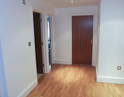 2 Bed Apt in Chorleywood Near Station İç Mekan