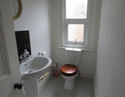 2 Bed Apartment in Basingstoke Banyo Tipleri