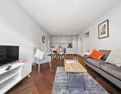 2 Bed Lux Apartment near Central London with WiFi Oda Düzeni