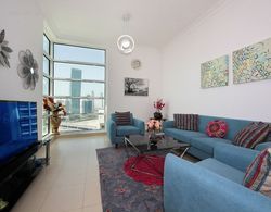 2 Bedroom Apartment in Mayfair Tower Oda Düzeni