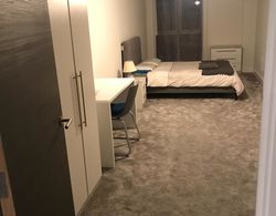 2 Bedroom Luxury Apartment in Leicester Yatak Takımları