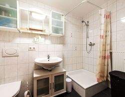 Apartment 2 Zimmer Flughafen Stuttgart Banyo Özellikleri